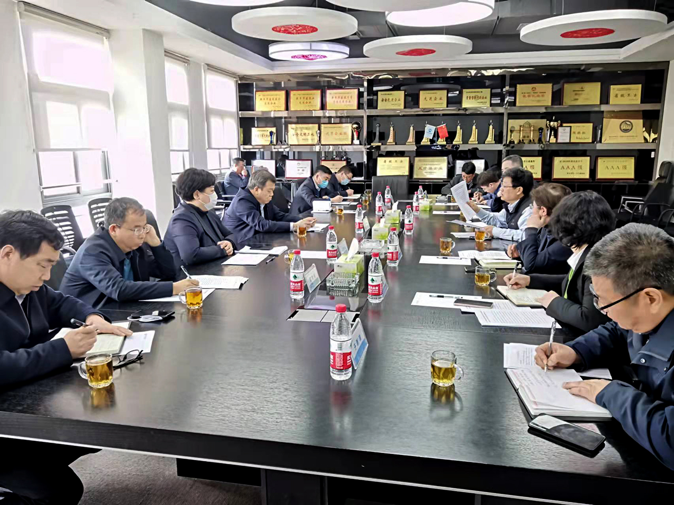 新鄉(xiāng)市人大副主任、高新區(qū)黨工委書記翟洪凱到天豐綠色裝配集團(tuán)調(diào)研
